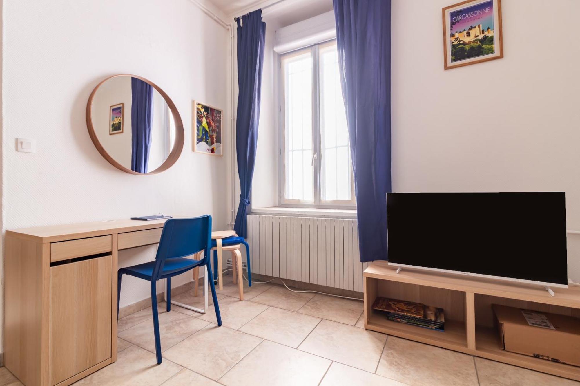 Le Cerisier Des 4 Chemins - Appt 75M² Pour 6 Apartment Carcassonne Bagian luar foto